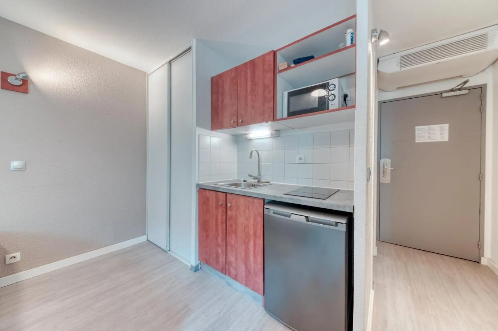 Studio Dans Residence Hoteliere Part-Dieu Lyon France